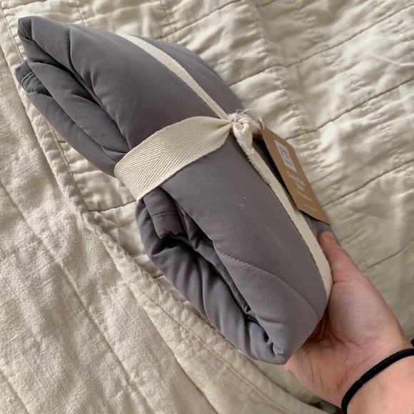 Pottery barn Quilted Standard sham.  1 pc - Picture 4 of 4